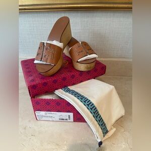 Authentic Tory Burch INES 80MM wedge slide calf leather/metallic veg leather